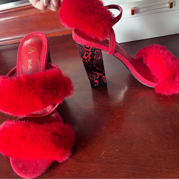 Size 6 heels/platforms - Picture 3 of 4